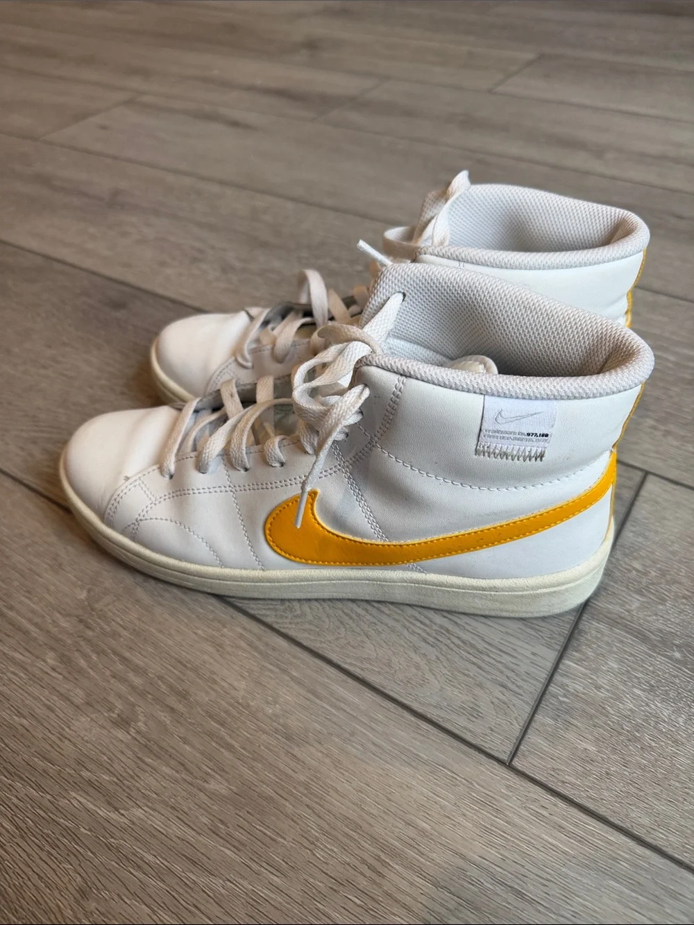 Nike court royale 2 dunk High-Top White Leather Sneaker with Yellow Swoosh 8.5